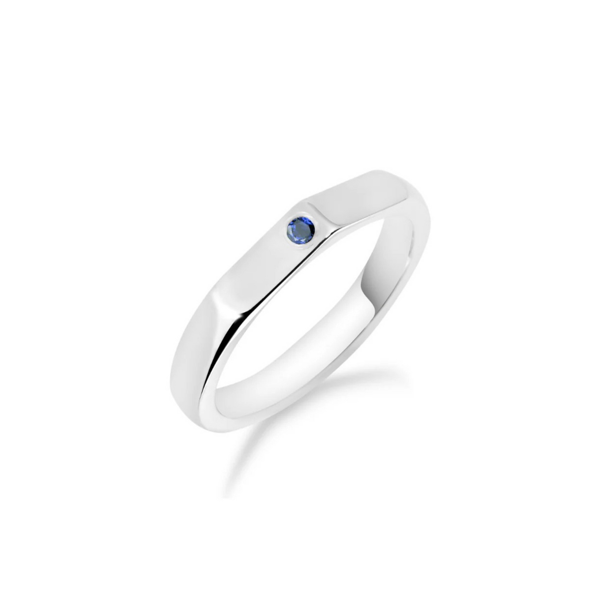 Sapphire Night - złoty pierścionek z szafirem