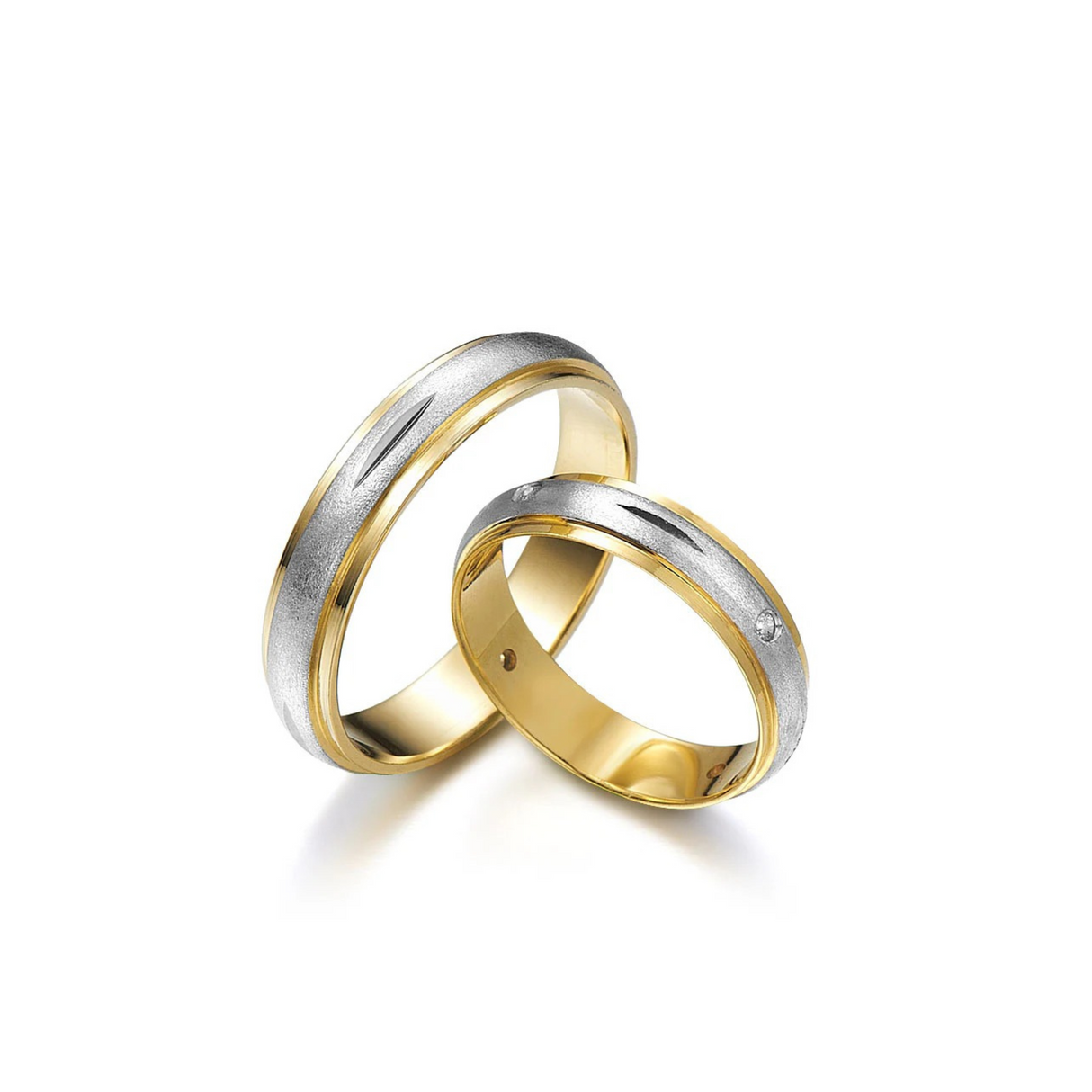 Dwukolorowe obrączki ozdobione diamentami