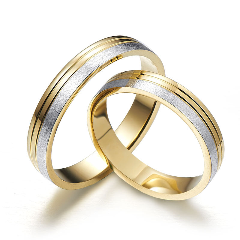 Elegant wedding rings made of two-tone gold