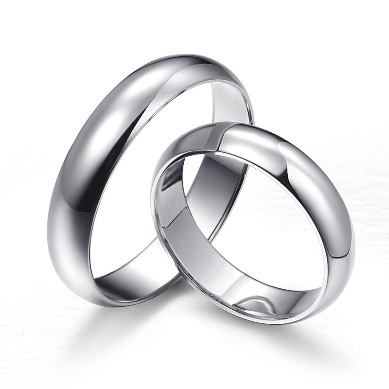 Classic wedding rings made of white gold