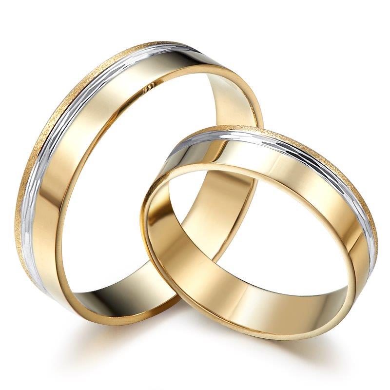 Wedding rings decorated with an interesting pattern
