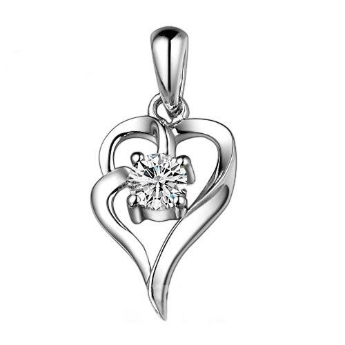 Gold pendant with diamond