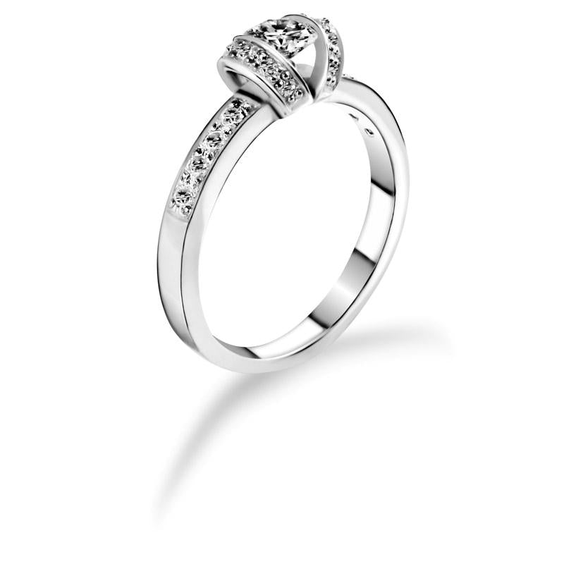 Urok luksusu - Pierścionek z diamentami o łącznej masie 0,47 ct - widok pod kątem