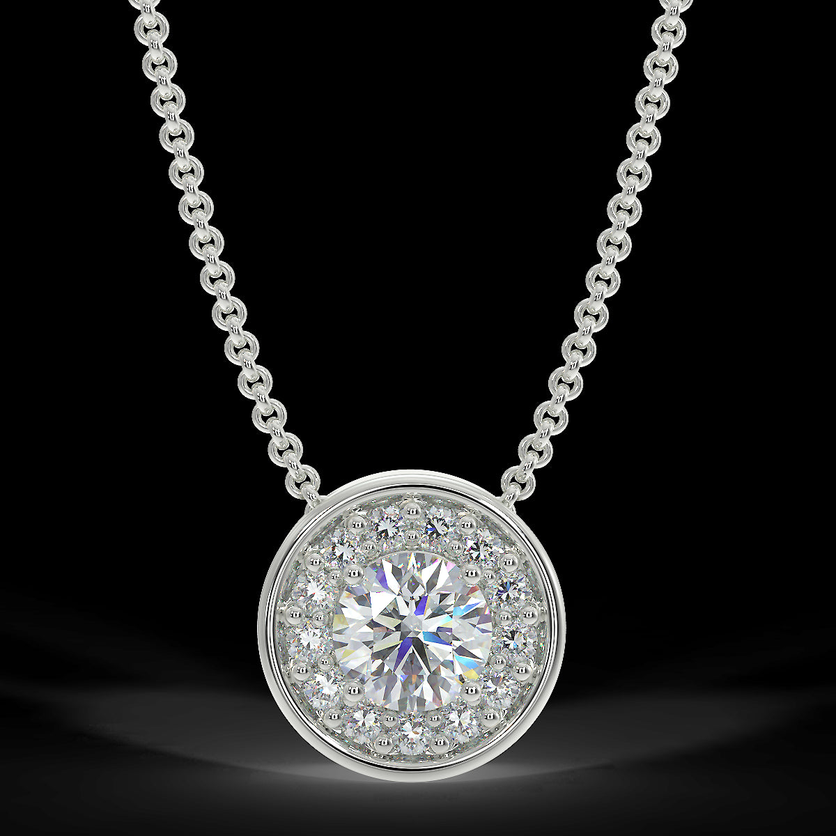 White gold halo pendant with 0.15 ct diamonds