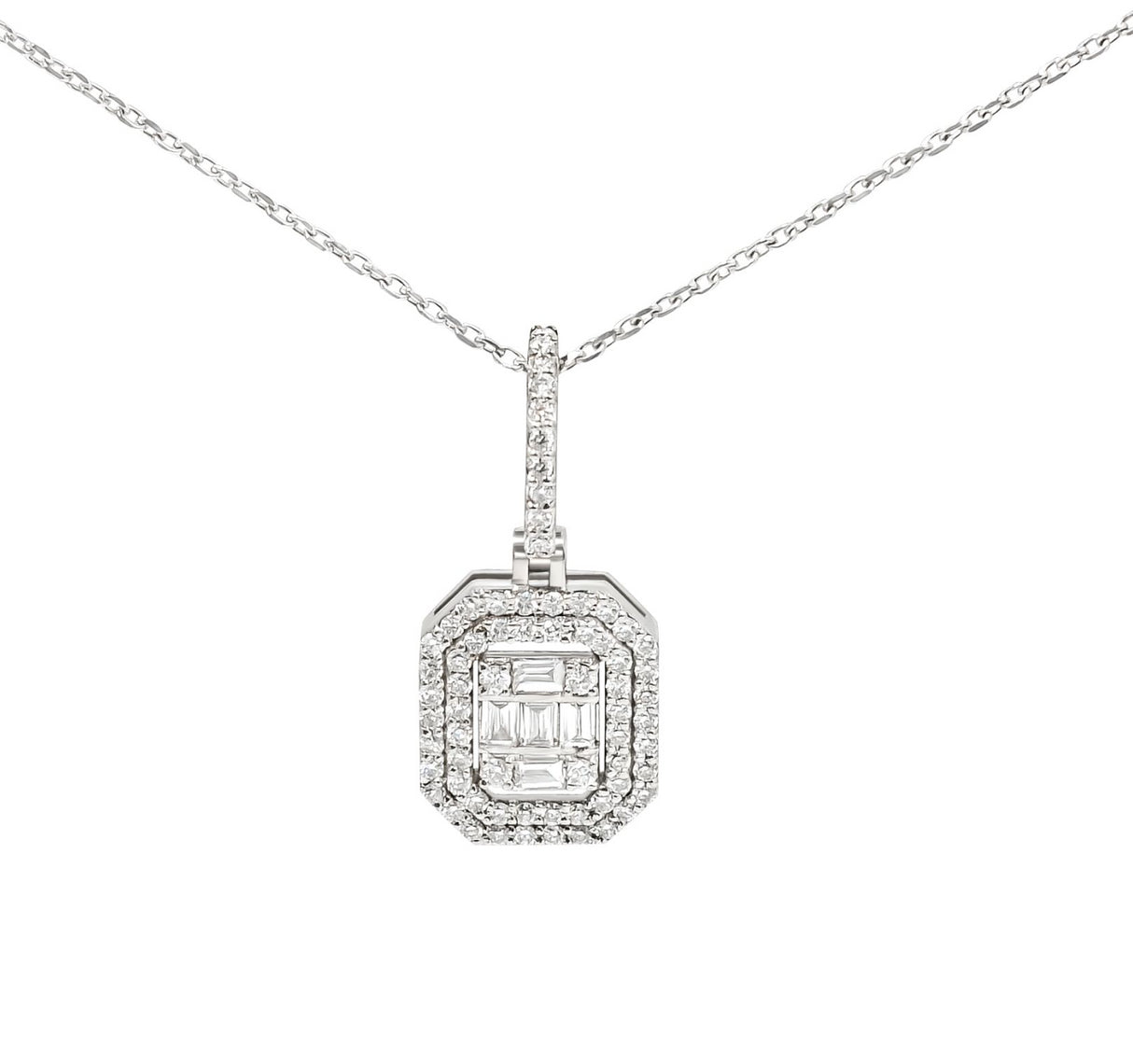 Pendant with diamonds