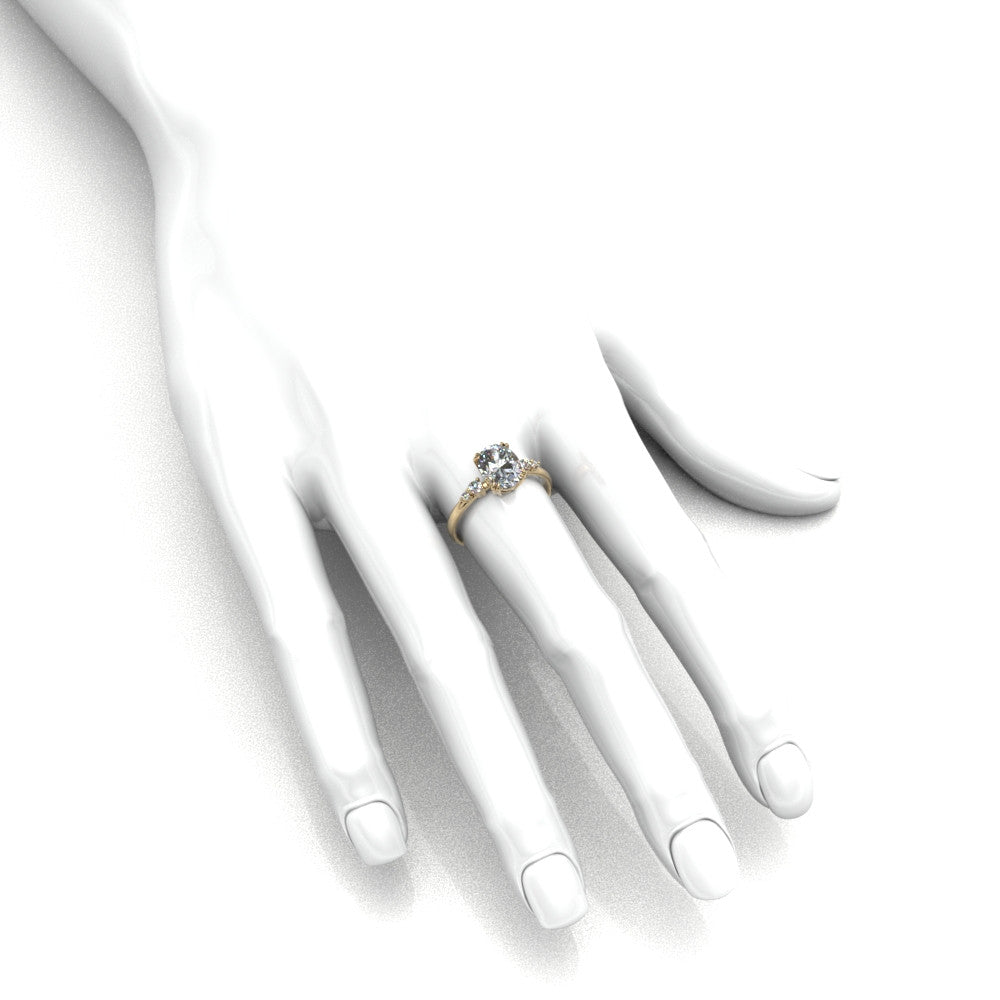 Golden Promise - Ring with an oval diamond 1.5ct