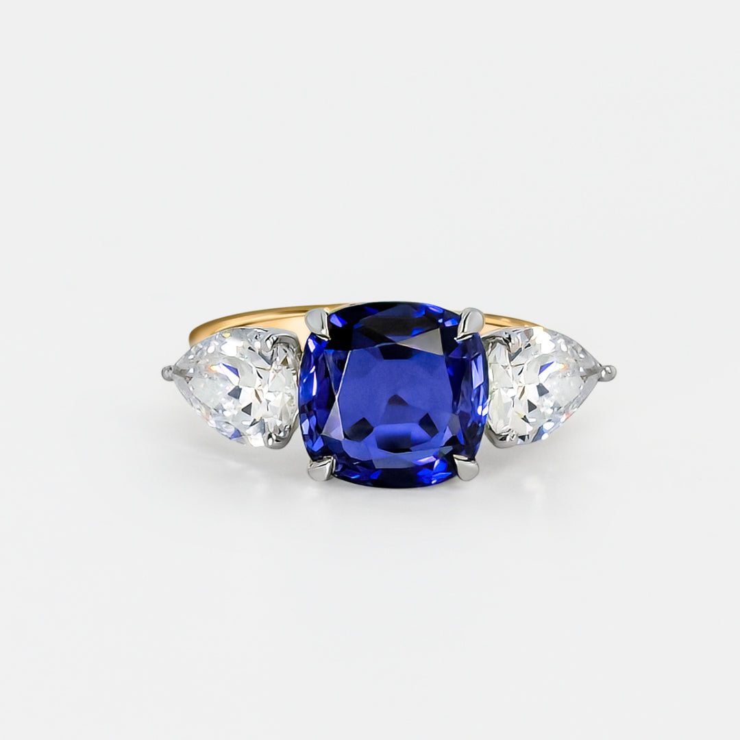 Blue Majesty – Sapphire and Diamond Ring