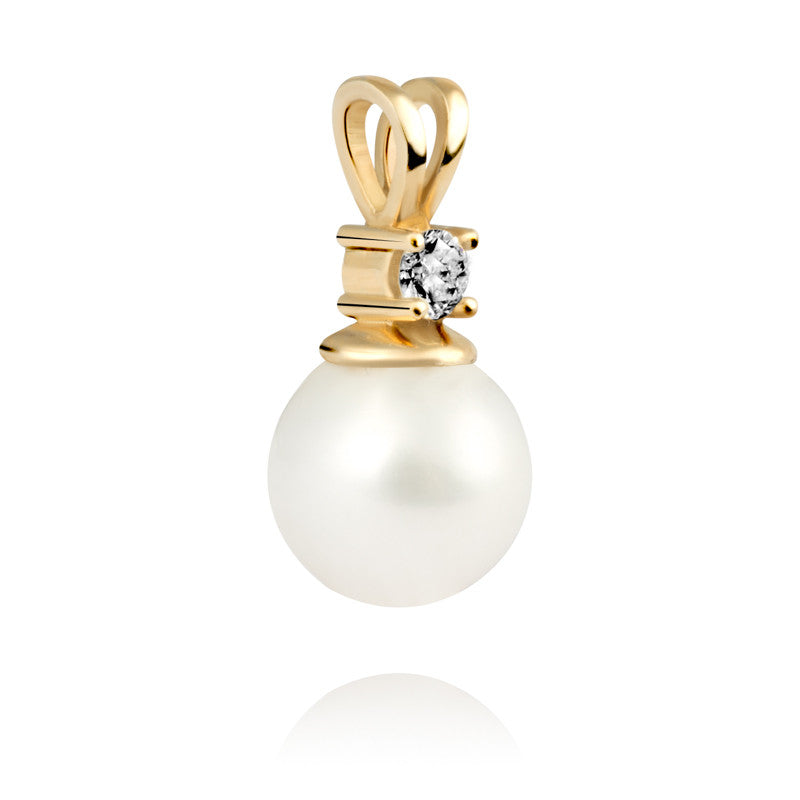 Timeless Pearl - Gold pendant with pearl and diamond