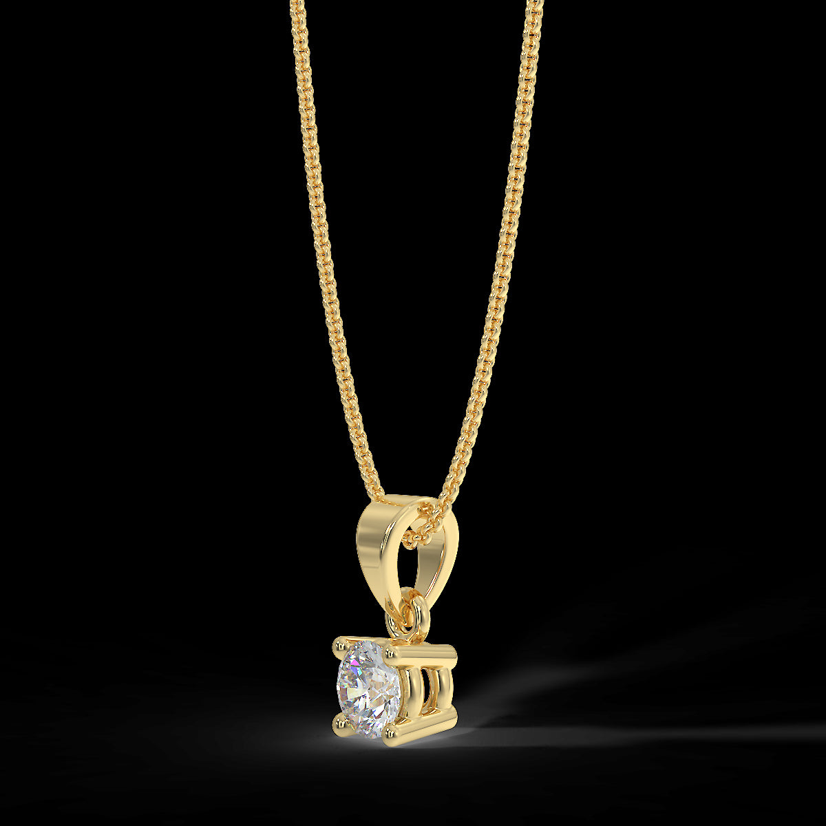 Yellow gold pendant with 0.15 ct diamonds