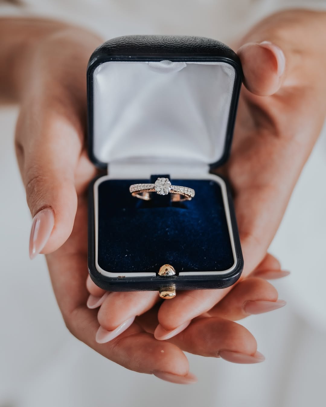 Venetian Love in white gold