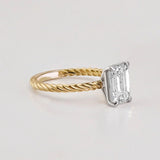 Pierścionek zaręczynowy z 1ct diamentem emerald cut Lab Grow