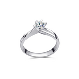 Złoty pierścionek zaręczynowy z diamentem 0,4 ct
