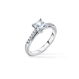 Royal Elegance - Pierścionek z diamentem o szlifie princess cut
