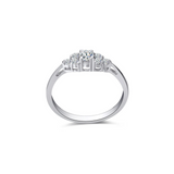 Klasyczna Elegancja - pierścionek z diamentami 0,22ctw