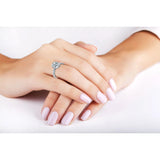 Aurora Cushion - pierścionek z diamentem w szlifie cushion