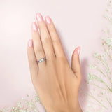 Gold engagement ring with a 0.20 ct diamond